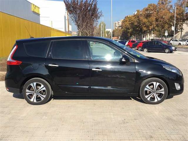 Left hand drive RENAULT GD SCENIC 1.9 dCi Bosé Edition 130cv 7 Plazas Spanish Reg